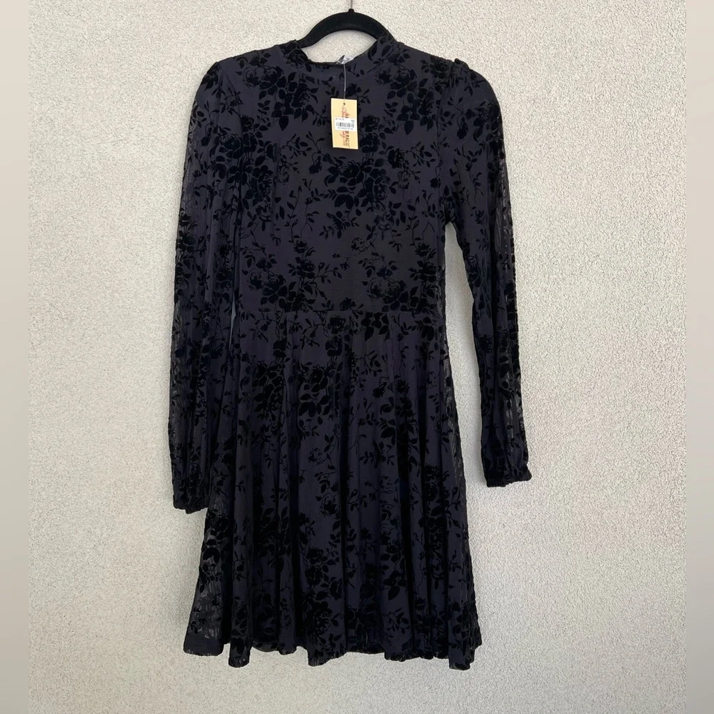 NWT Black Velvet Burnout Fit & Flare Dress Womens‎ Juniors L Y2K Whimsy Goth